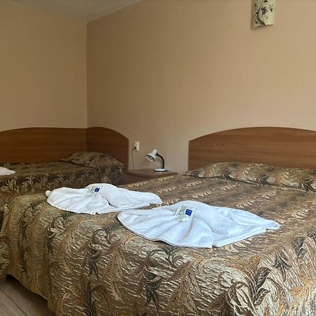 Hotel Central Burgas Stad Buitenkant foto