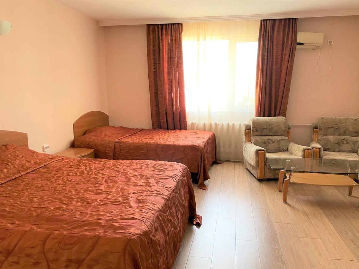 Hotel Central Burgas Stad Buitenkant foto