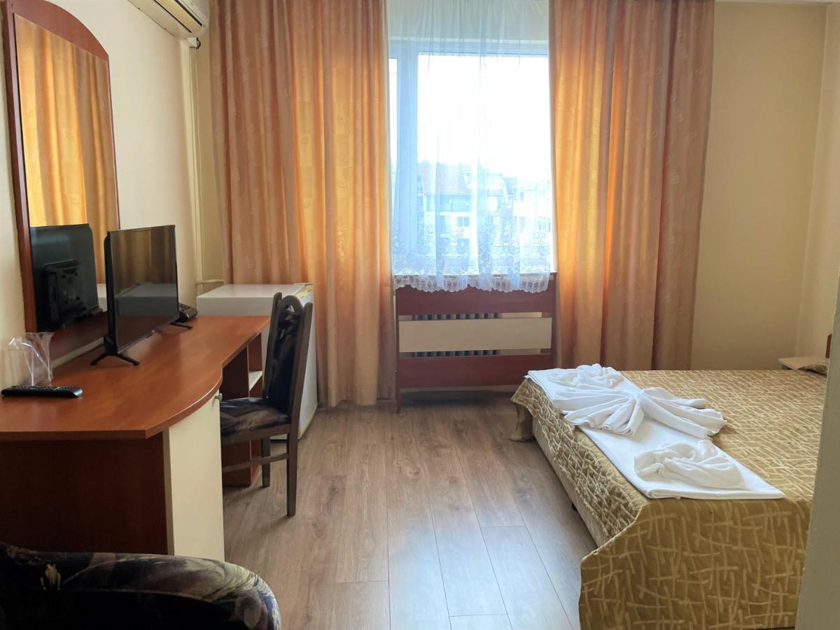 Hotel Central Burgas Stad Buitenkant foto