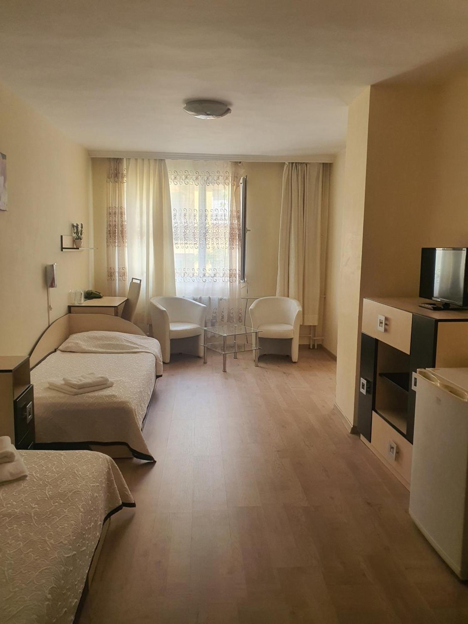 Hotel Central Burgas Stad Buitenkant foto