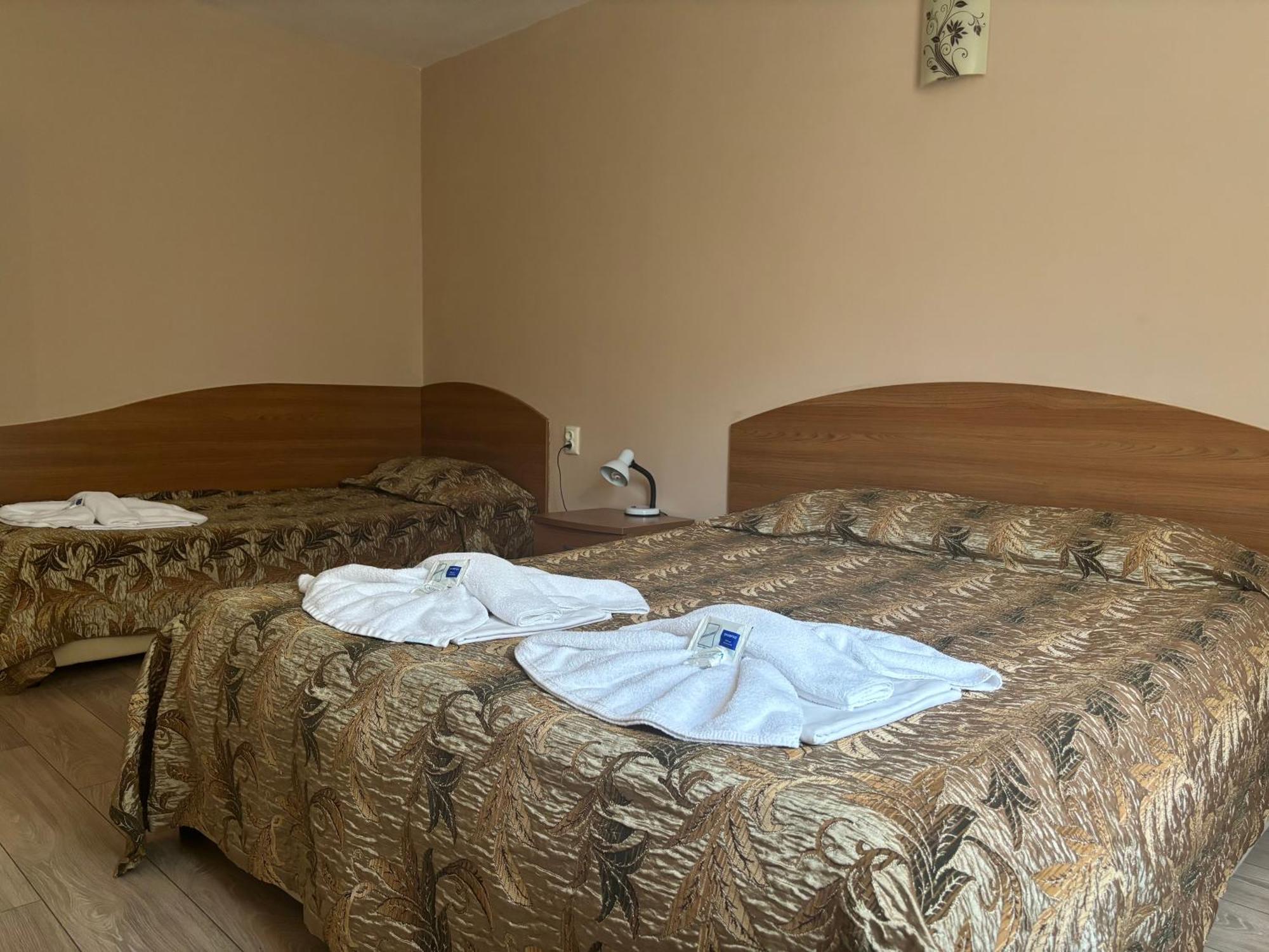 Hotel Central Burgas Stad Buitenkant foto