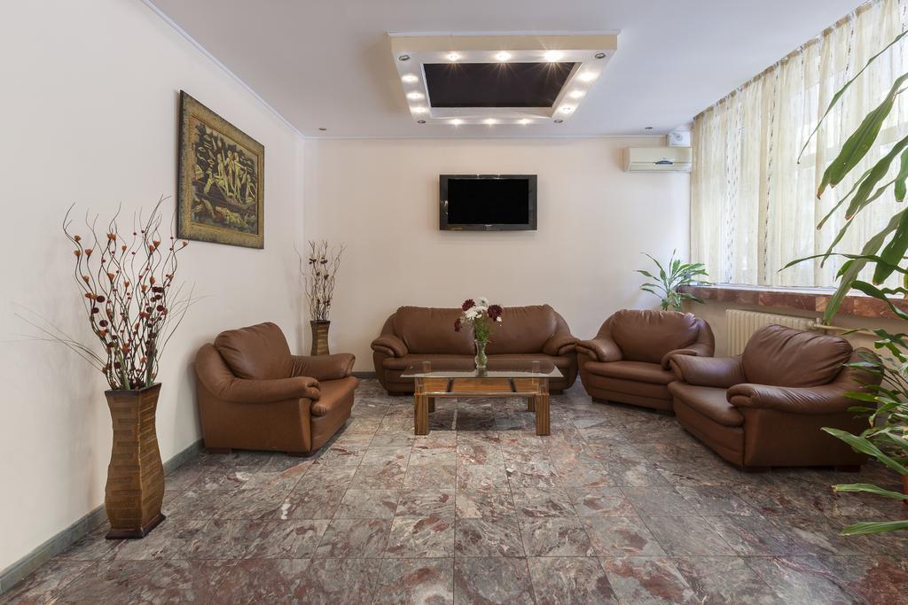Hotel Central Burgas Stad Buitenkant foto